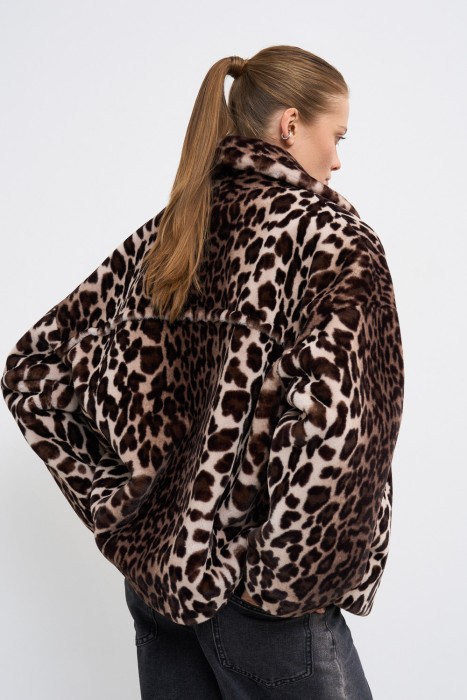 шуба из шерсти кролика по цене 20390 руб вид справа