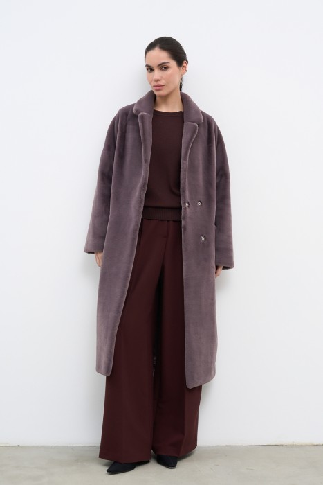 шуба из шерсти кролика от бренда снежная королева вид слева