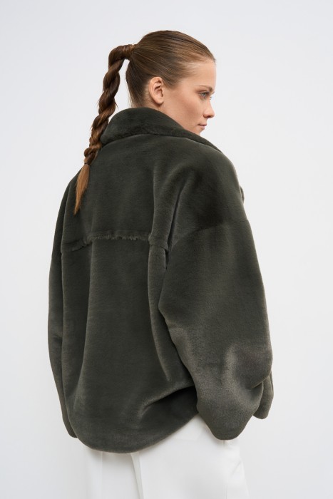 шуба из шерсти кролика по цене 18500 руб вид справа