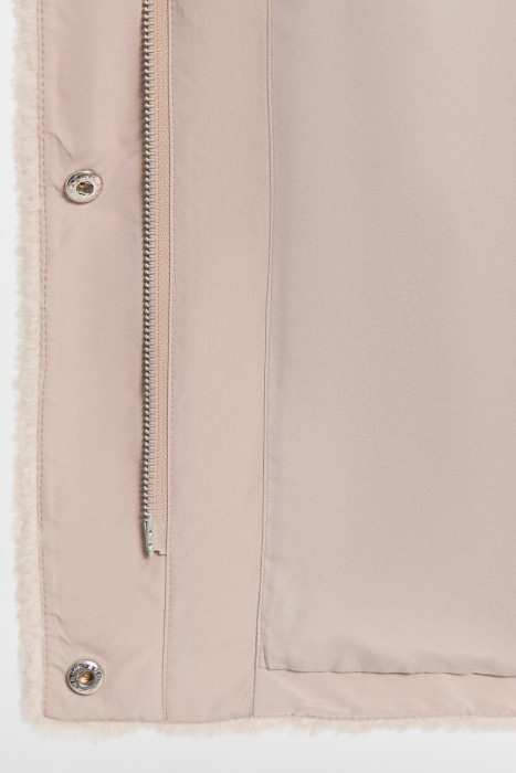 шуба из шерсти с капюшоном по цене 11000 руб вид справа