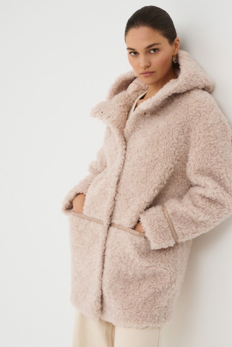 шуба из шерсти с капюшоном 788862003 фотография