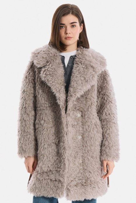 шуба из шерсти с поясом от бренда снежная королева вид слева