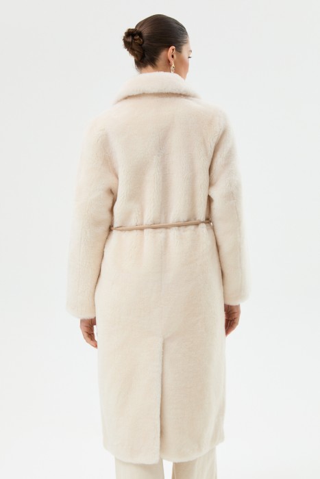 шуба из шерсти с поясом по цене 9700 руб вид справа