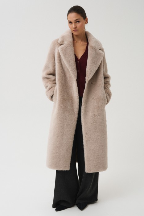 шуба из шерсти с поясом из россии вид сбоку