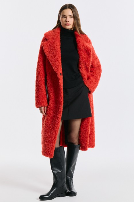 шуба из шерсти с поясом от бренда снежная королева вид слева