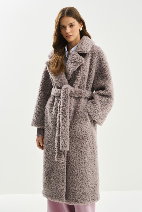 шуба из шерсти с поясом от бренда снежная королева вид слева