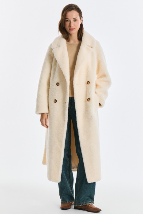 шуба из шерсти с поясом от бренда снежная королева вид слева