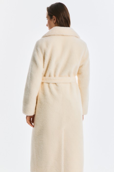 шуба из шерсти с поясом по цене 10110 руб вид справа