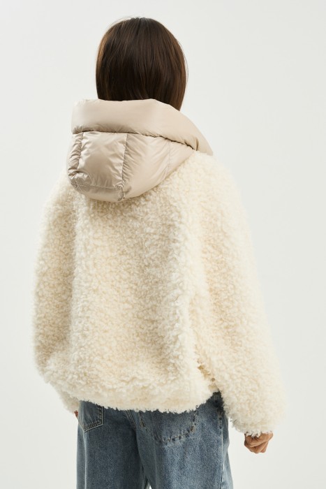 шуба из шерсти с текстильным капюшоном по цене 9780 руб вид справа