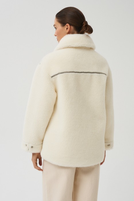 шуба из шерсти из россии вид сбоку