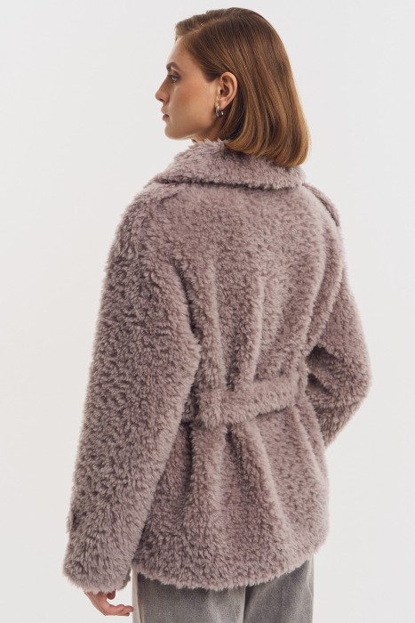 шуба из шерсти по цене 7740 руб вид справа