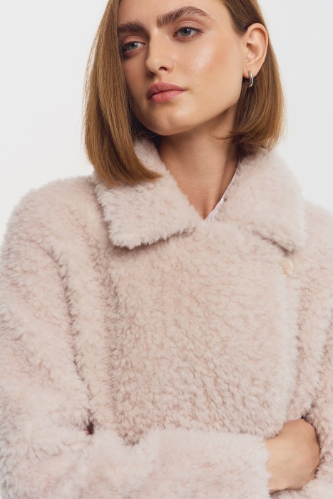 шуба из шерсти из россии вид сбоку