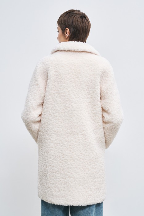 шуба из шерсти по цене 13450 руб вид справа