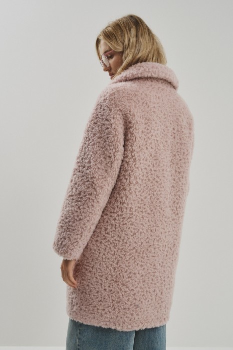 шуба из шерсти из россии вид сбоку