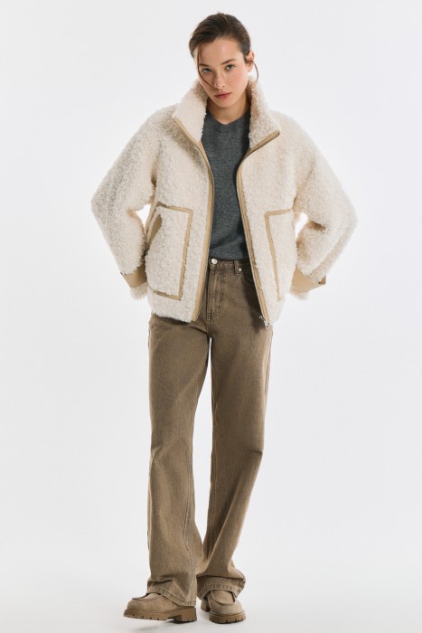 шуба из шерсти от бренда снежная королева вид слева