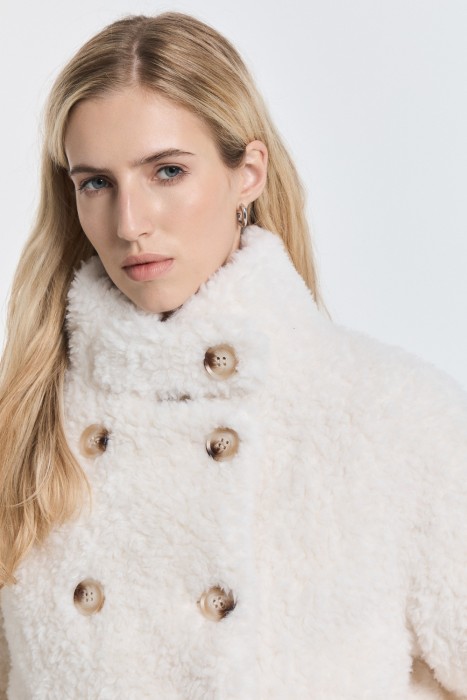 шуба из шерсти из россии вид сбоку