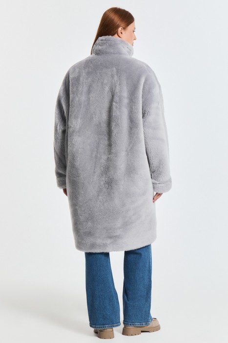 шуба из шерсти по цене 8480 руб вид справа