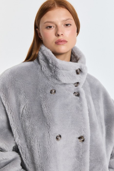 шуба из шерсти из россии вид сбоку