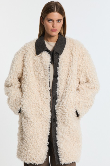 шуба из шерсти из россии вид сбоку