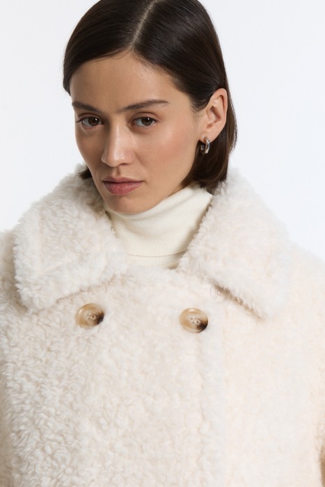 шуба из шерсти из россии вид сбоку