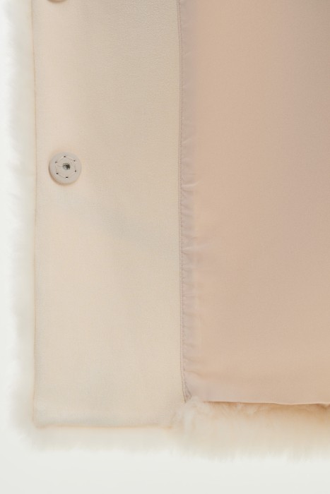 шуба из шерсти из россии вид сбоку