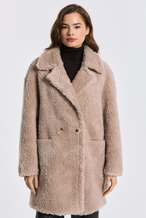 шуба из шерсти от бренда снежная королева вид слева