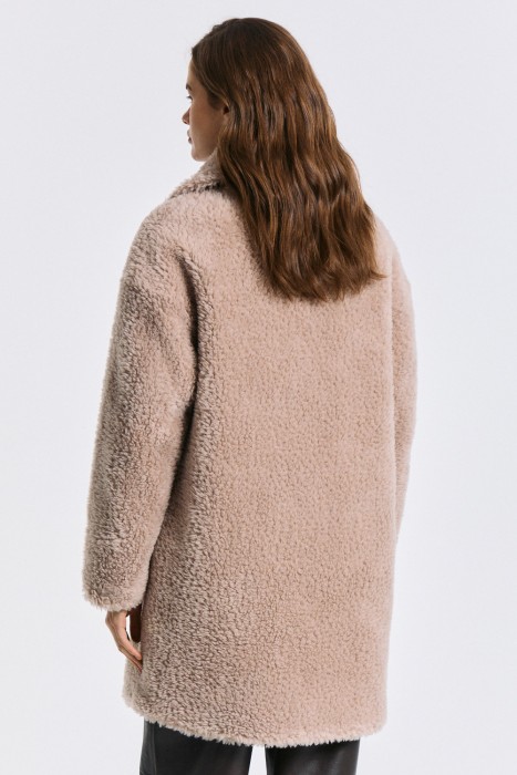 шуба из шерсти по цене 6920 руб вид справа