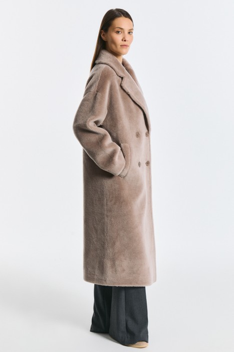 шуба из шерсти из россии вид сбоку