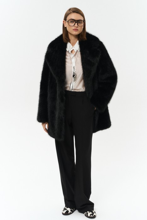 шуба из шерсти из россии вид сбоку