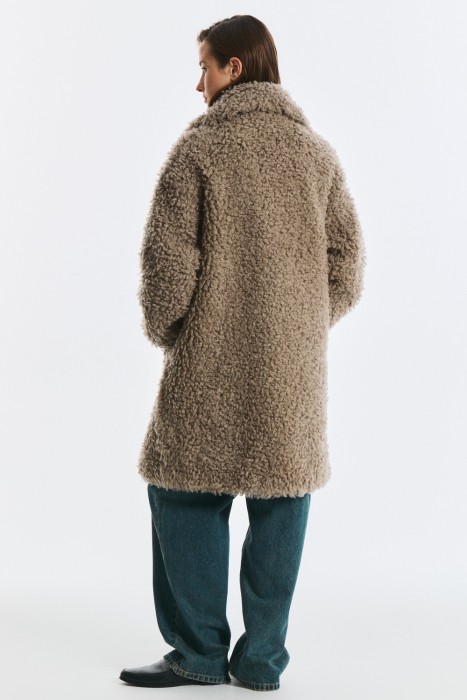 шуба из шерсти по цене 9370 руб вид справа