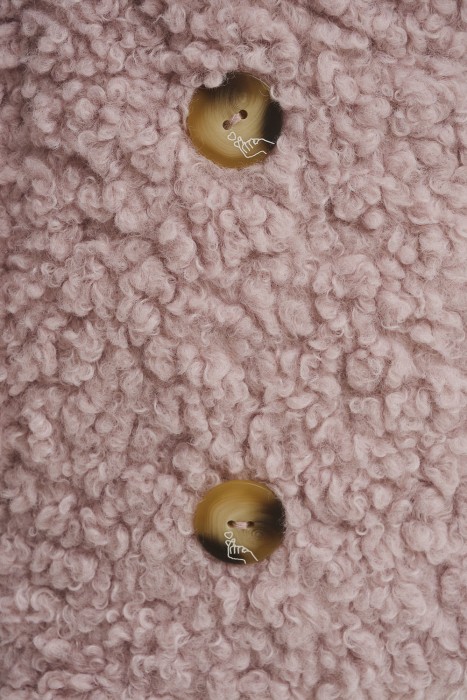 шуба из шерсти из россии вид сбоку