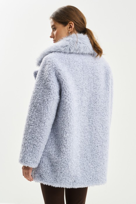 шуба из шерсти по цене 8150 руб вид справа