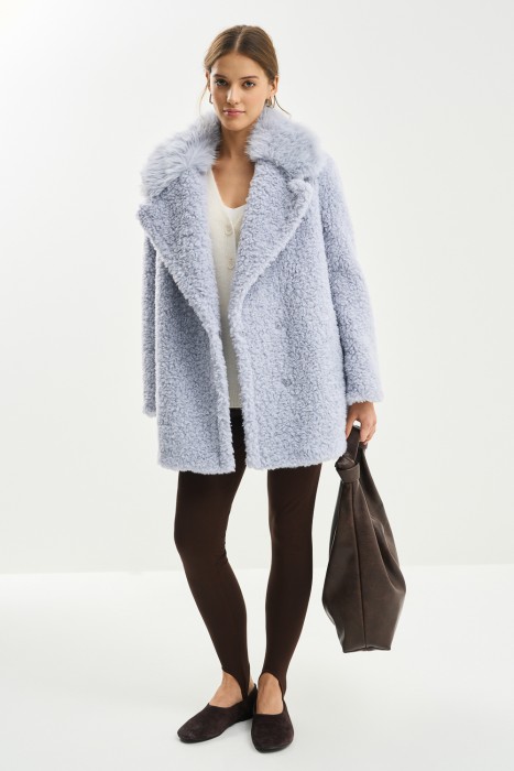 шуба из шерсти из россии вид сбоку