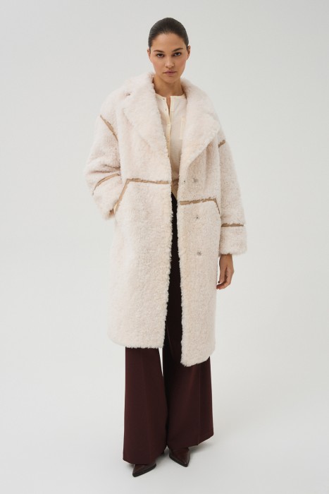 шуба из шерсти по цене 12230 руб вид справа