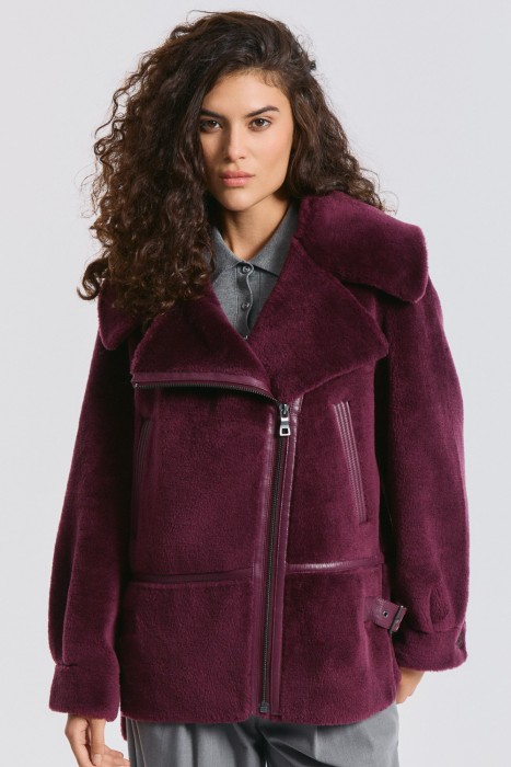 шуба из шерсти от бренда снежная королева вид слева