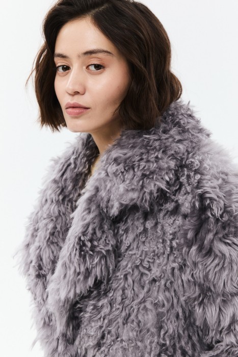 шуба из тибетской овчины из россии вид сбоку