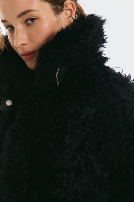 шуба из тибетской овчины из россии вид сбоку