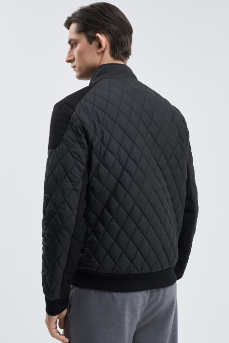 стеганая куртка-бомбер по цене 3420 руб вид справа