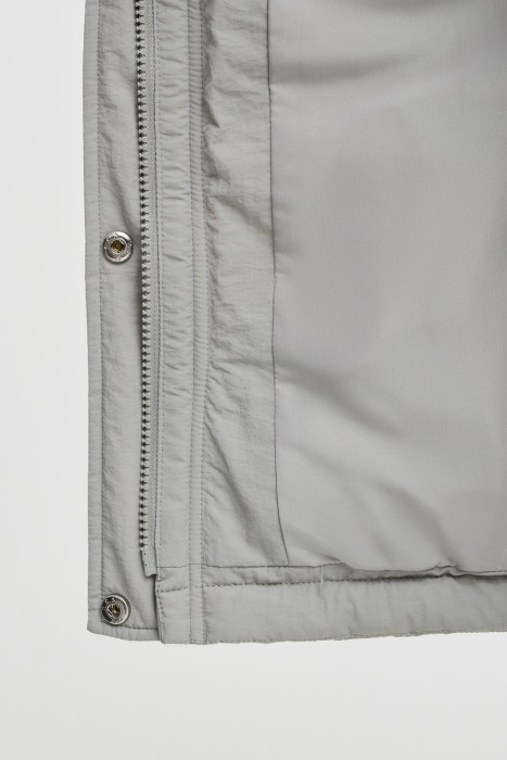 стеганая куртка с капюшоном из россии вид сбоку