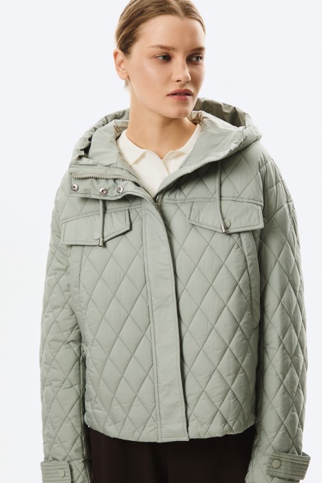 стеганая куртка с капюшоном от бренда снежная королева вид слева