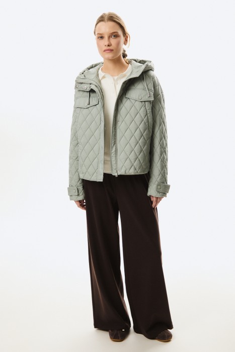 стеганая куртка с капюшоном из россии вид сбоку