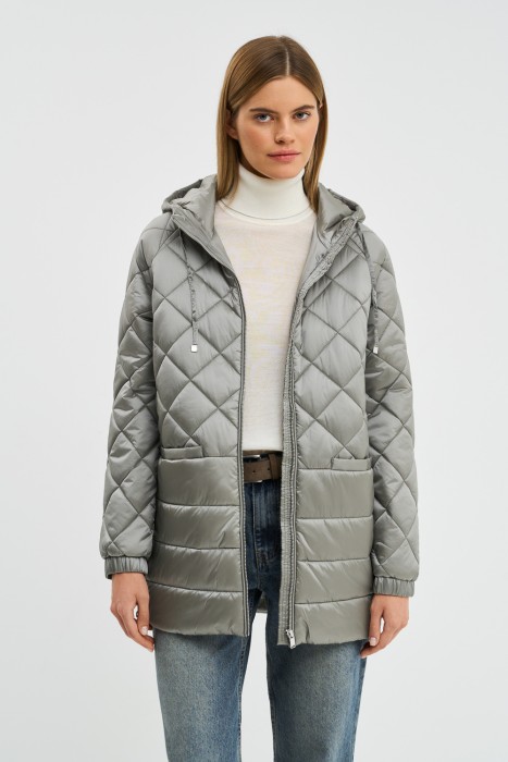 стеганая куртка с капюшоном из россии вид сбоку