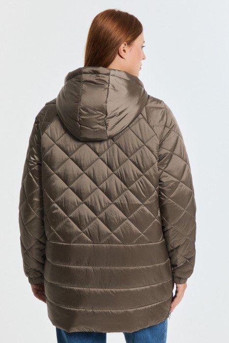 стеганая куртка с капюшоном из россии вид сбоку