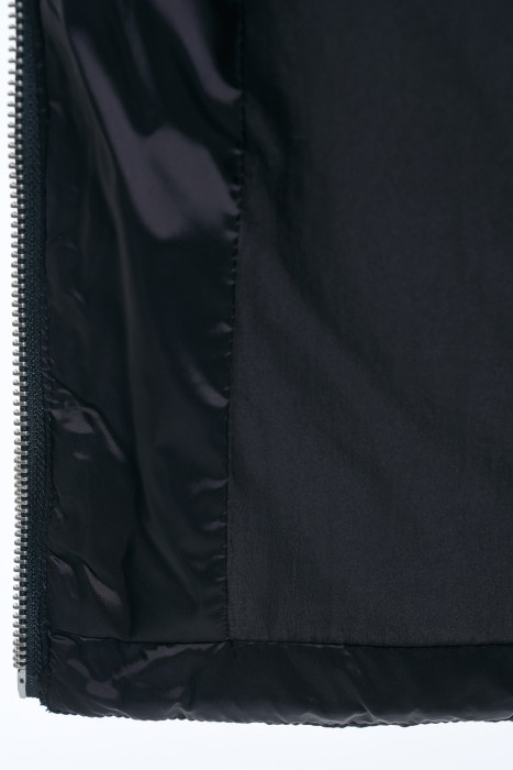 стеганая куртка с капюшоном от бренда снежная королева вид слева