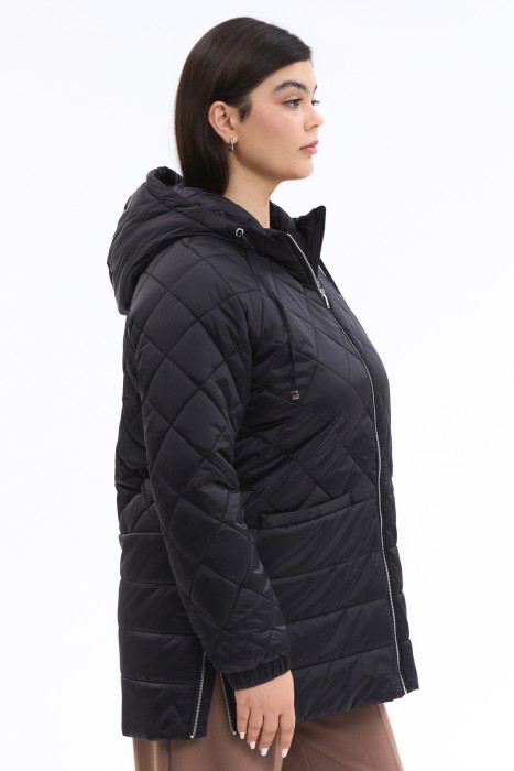 стеганая куртка с капюшоном по цене 6040 руб вид справа