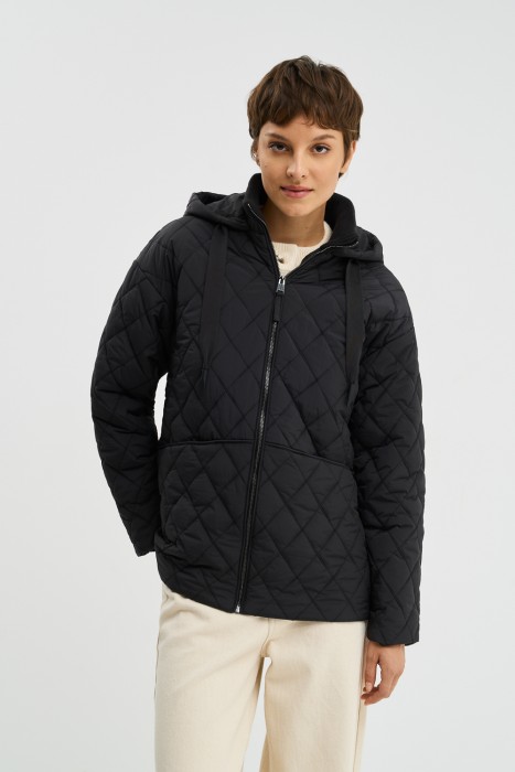 стеганая куртка с капюшоном от бренда снежная королева вид слева