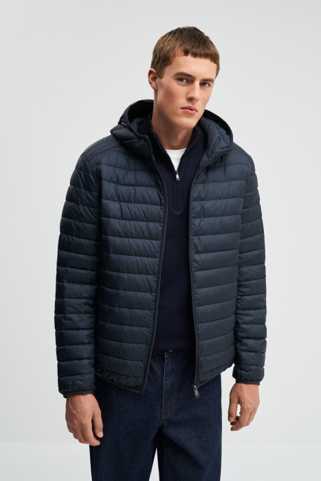 стеганая куртка с капюшоном от бренда снежная королева вид слева