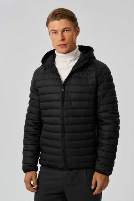 стеганая куртка с капюшоном от бренда снежная королева вид слева