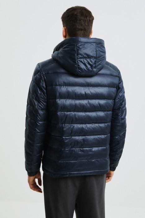 стеганая куртка с капюшоном от бренда снежная королева вид слева