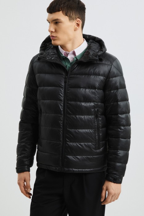 стеганая куртка с капюшоном от бренда снежная королева вид слева